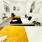 High Standard Centre Close To Attractions Hostel