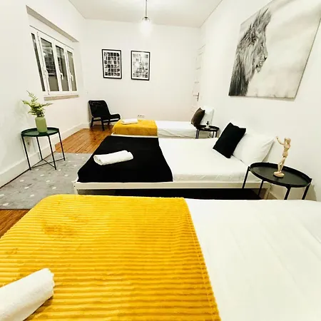 High Standard Centre Close To Attractions אכסניה