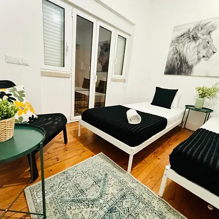 אכסניה High Standard Centre Close To Attractions *