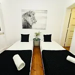 High Standard Centre Close To Attractions 호스텔